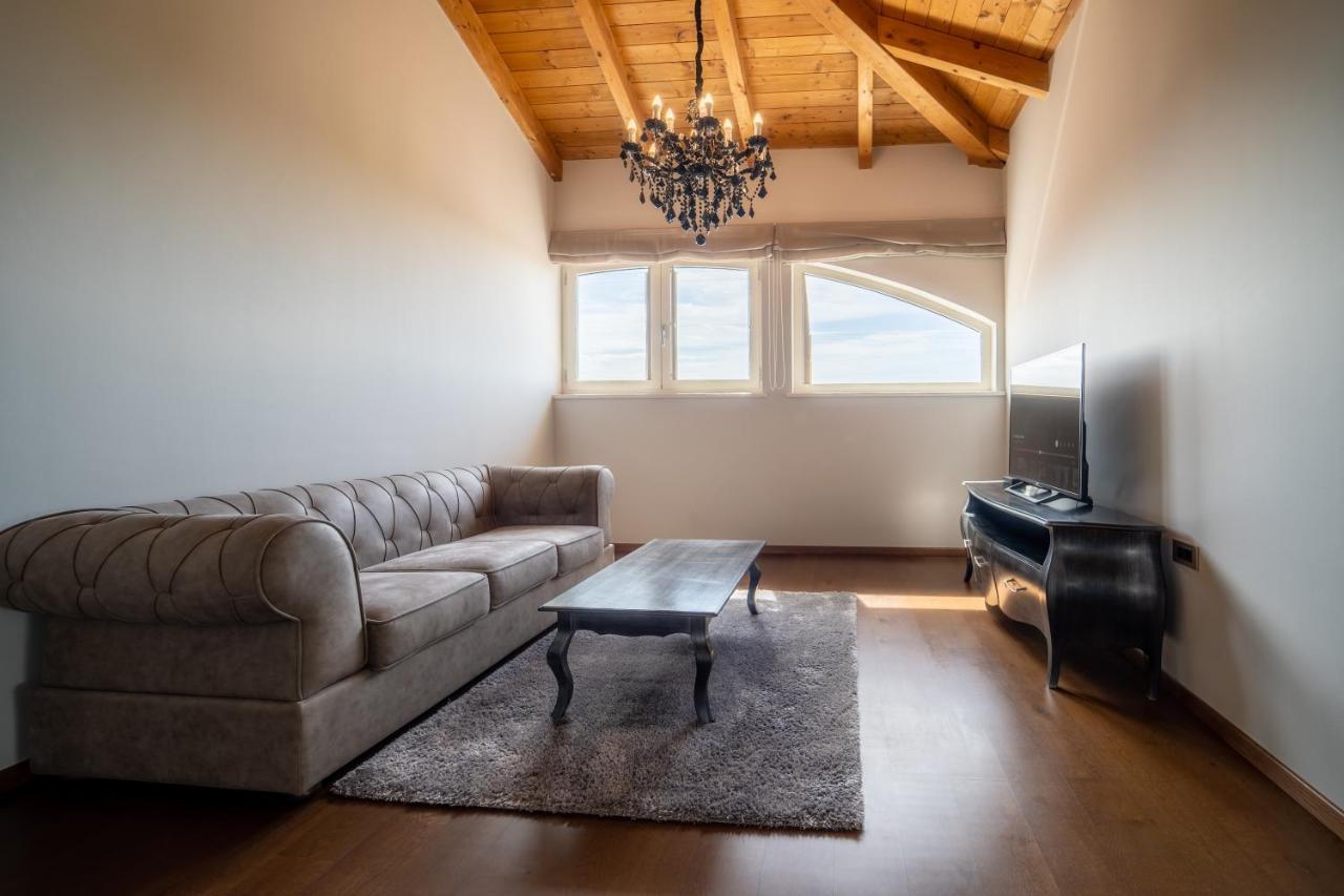 Wine Residence Cattunar 브르토니글라 외부 사진